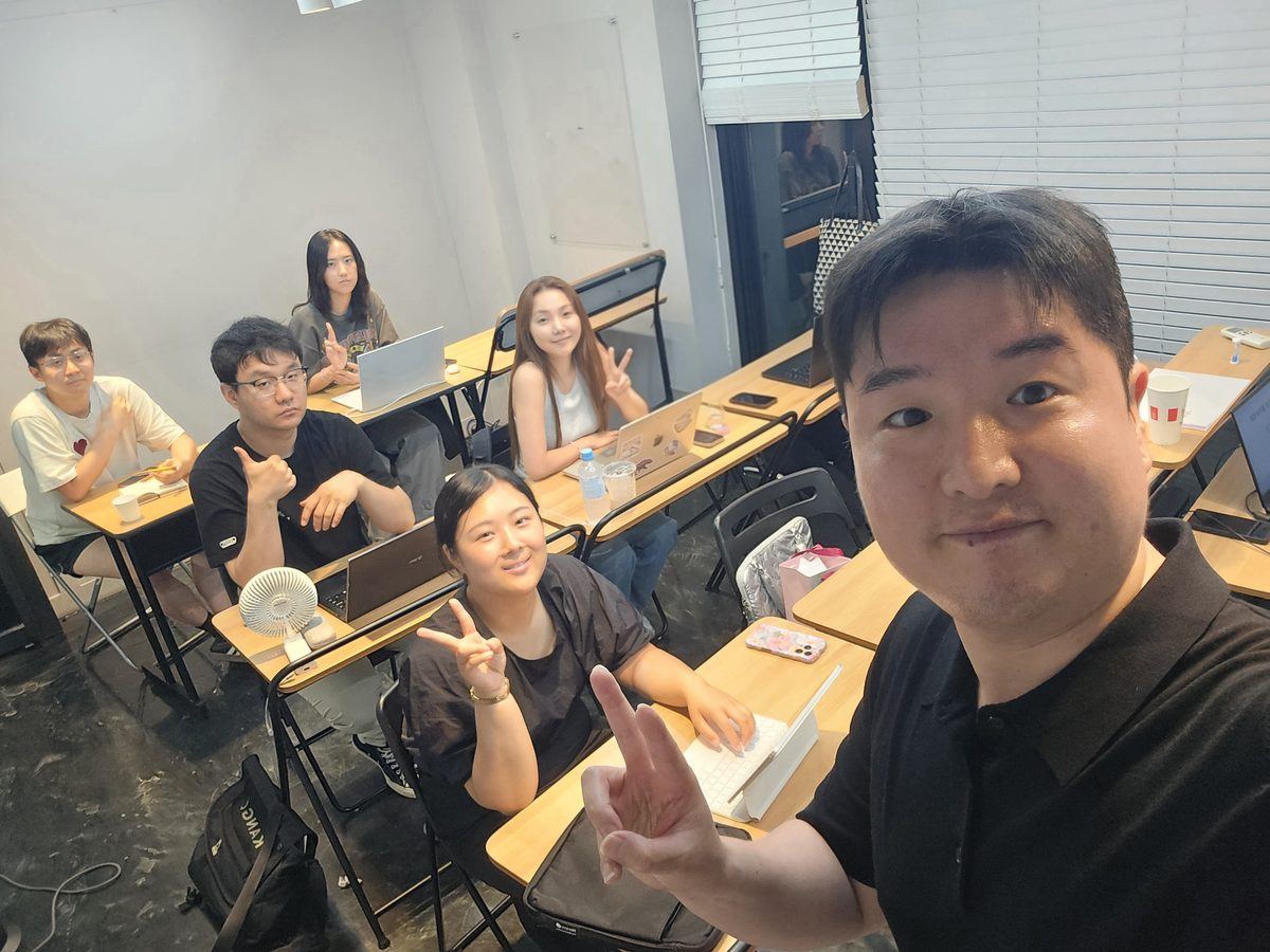 모두의리뷰 커뮤니티 오프라인 스터디 모임 단체 사진